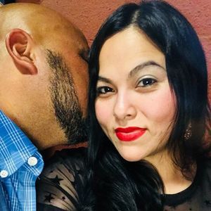 Meet your Posher, Mona